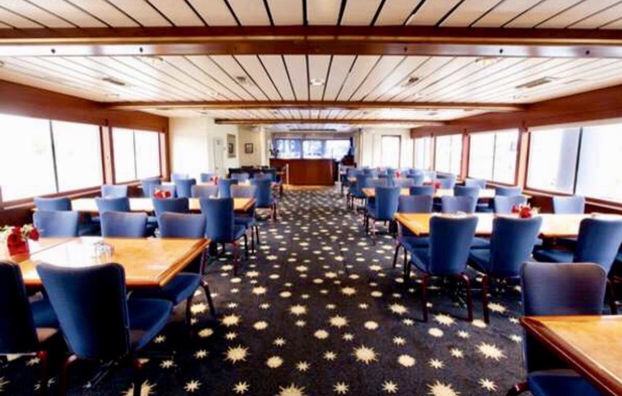 captains dinner on a cruise