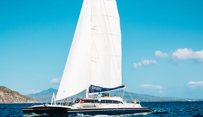 Leeward Islands Charters | Caribbean Sailing & Catamaran Tours