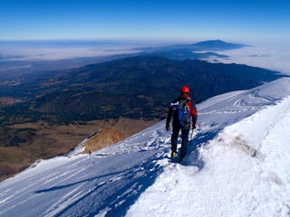 climbers on an guided mountaineering trip to Mexico climb Pico Orizaba