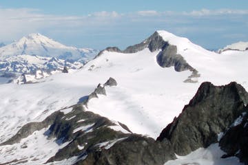 the big snowfields and glaciers beneath Eldorado Peak