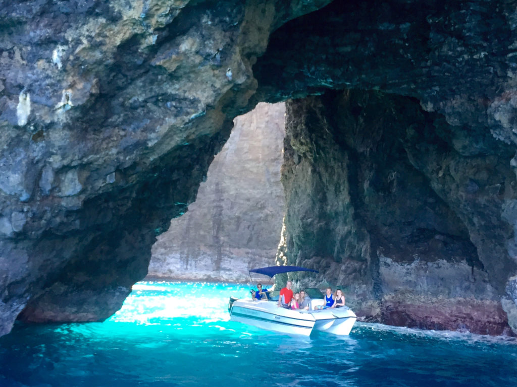 Private Na Pali Sea Cave Boat Tours | Na Pali Experience