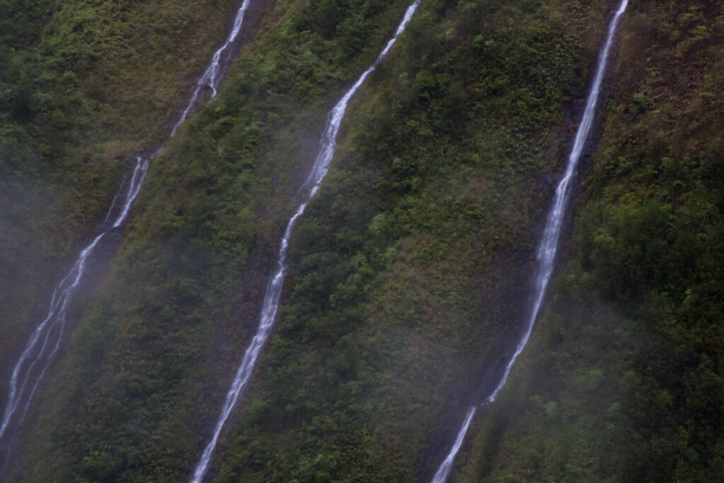 Mount Waiʻaleʻale waterfalls