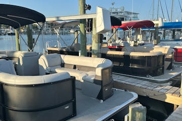 Pensacola beach pontoon boat rentals