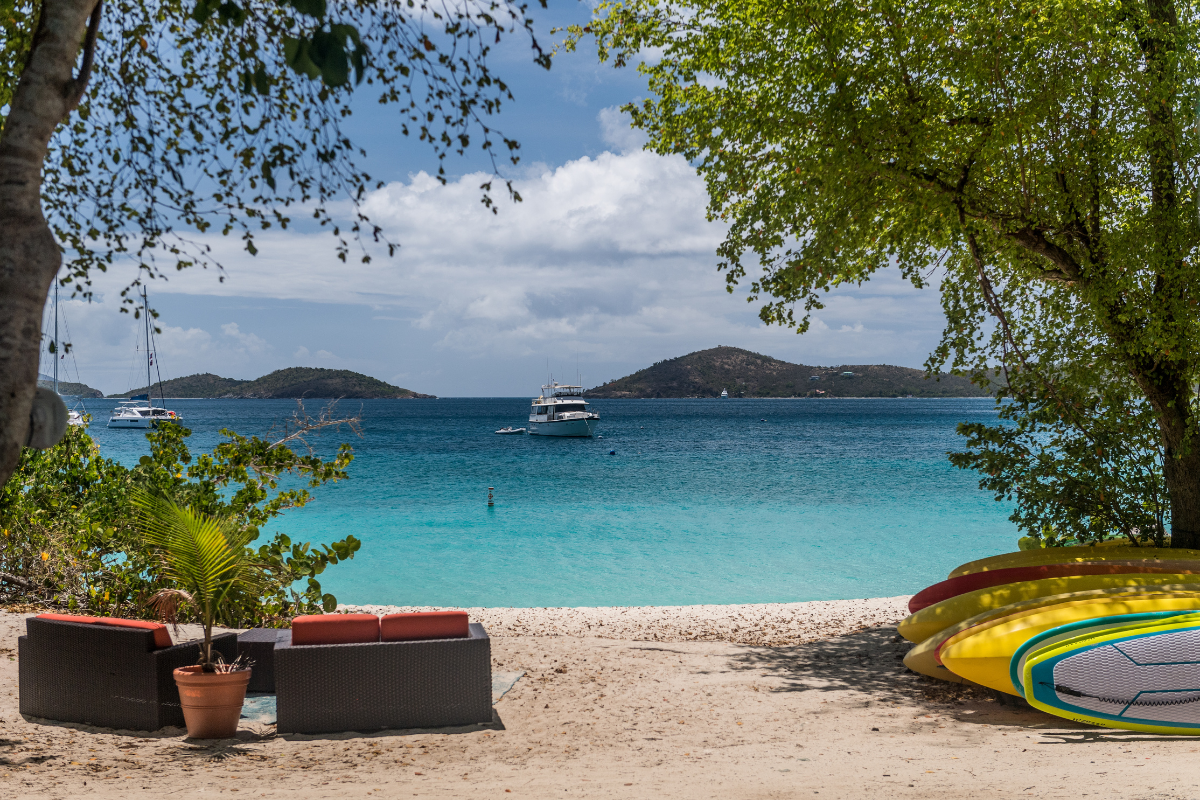 a boat sitting on top of a beach