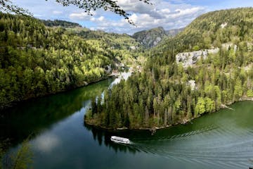 montagne renversée saut du doubs France suisse tourisme phénomène naturel