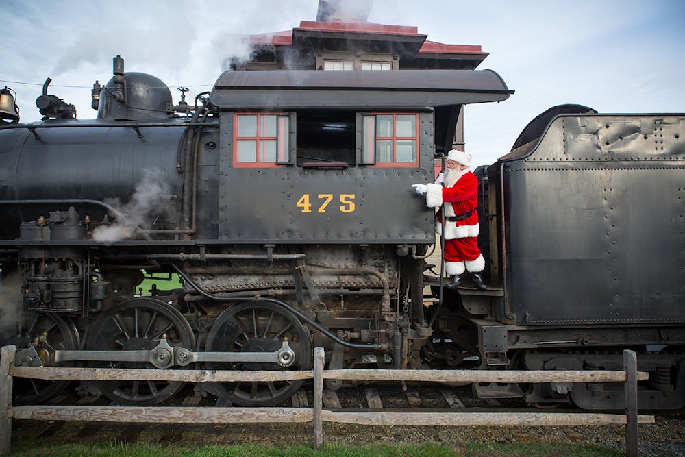 5 Reasons Strasburg Rail Road Is the Place To Be This Christmas