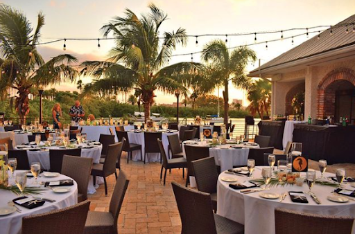 Clearwater Beach Florida - Outdoor Dining in Clearwater Beach - Best Restaurants in Clearwater Florida