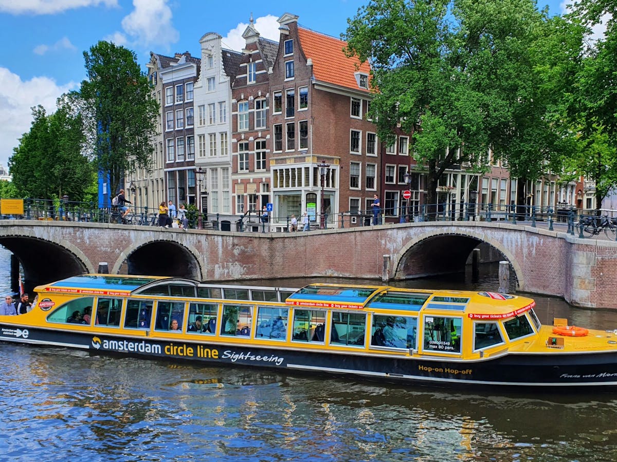 boat tour rondvaart amsterdam canal cruise