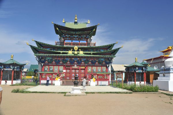 a large building with Winter Palace of the Bogd Khan in the background