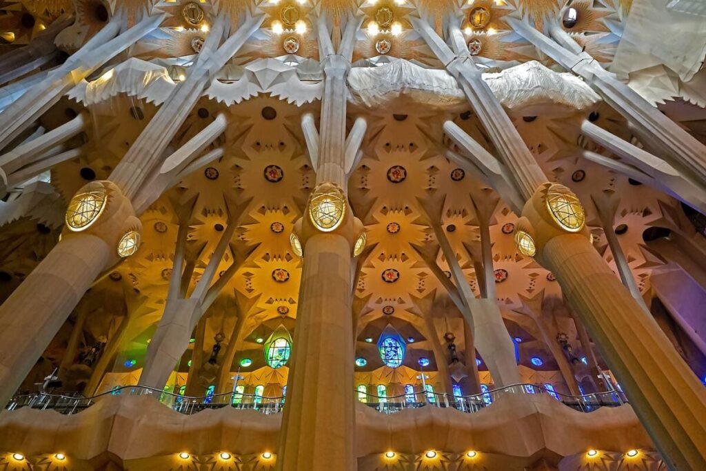 When is the Sagrada Família finished?