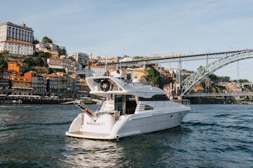 Premium Yacht in the Douro River, Oporto