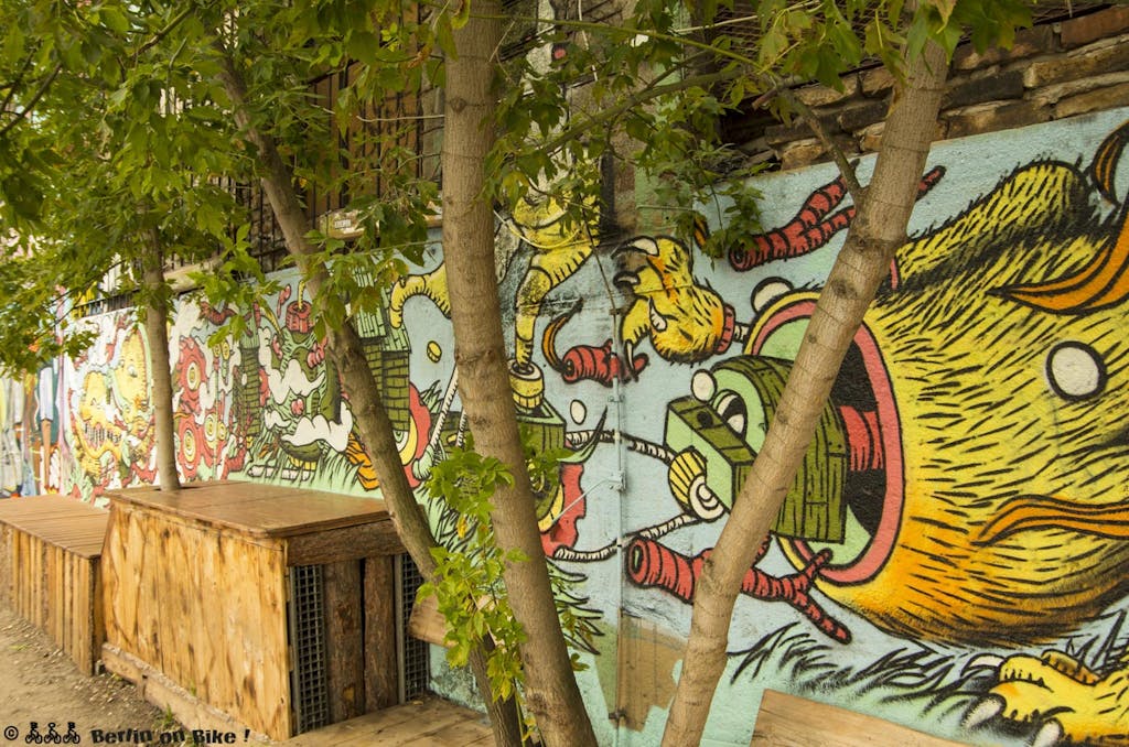 street-art-berlin-yaam-2015-9181