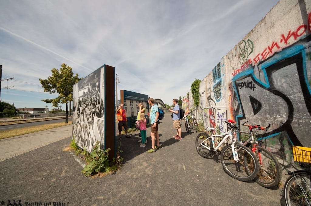 Berlin Wall Bike tour at Bornholme Straße