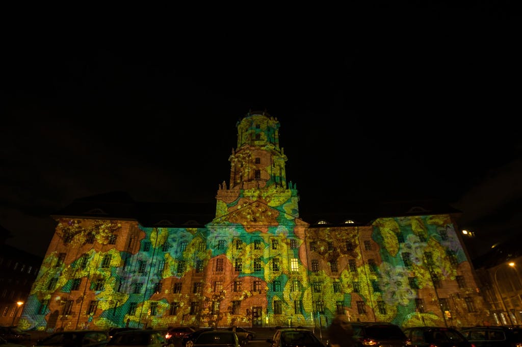 Altes Stadthaus bei Berlin leuchtet 2016