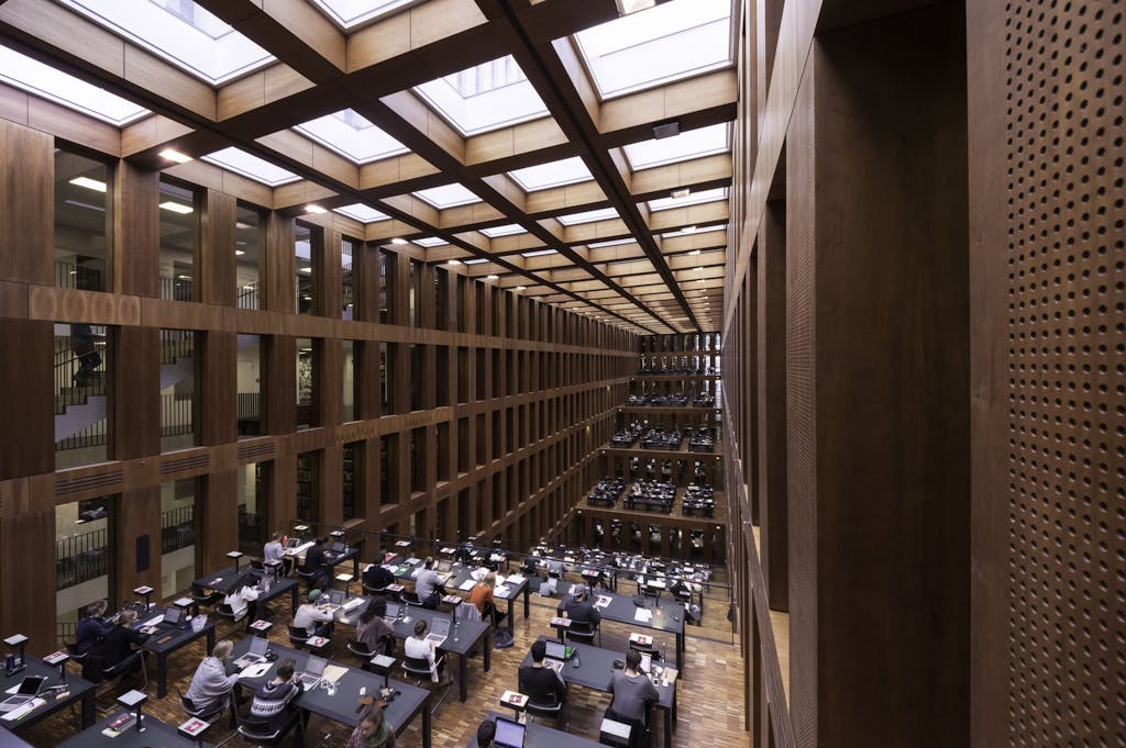 Atrium/work area at the central library of Humboldt University; Jacob- und Wilhelm-Grimm Zentrum in Mitte