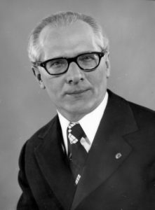 Erich Honecker (Bundesarchiv, Bild 183-R0518-182 / CC-BY-SA)