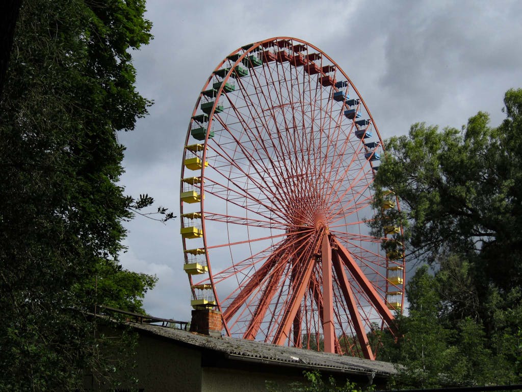 Ferris wheel at the disfunct Spreepark amusement park