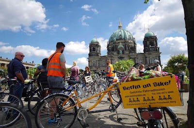 berlin guided bike tour