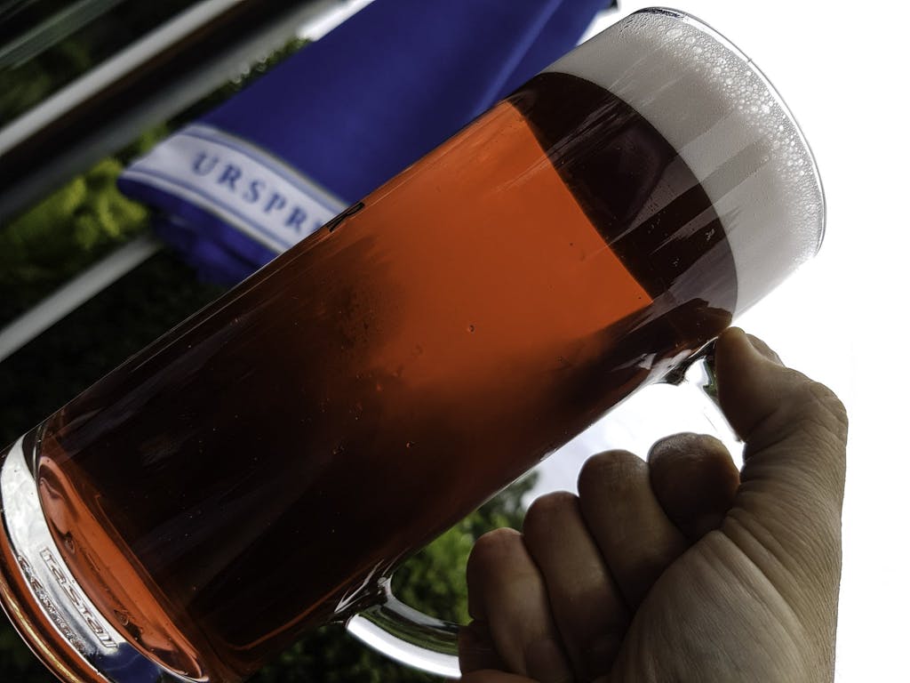 Rote Faßbrause (mit Bier, nennt sich dann Potsdamer, wobei die Brause dafür nicht unbedingt rot sein muss.
