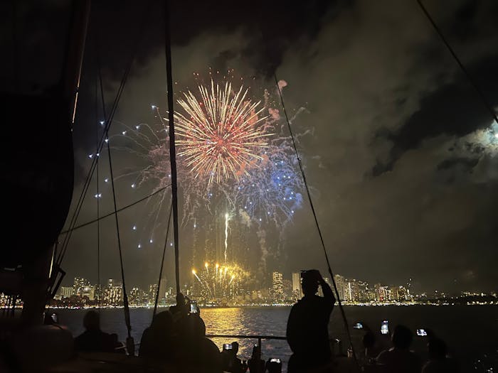 Honolulu Festival Fireworks Cruise Moana Sailing Company