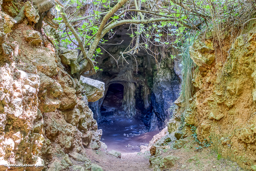 cueva natural en Menorca