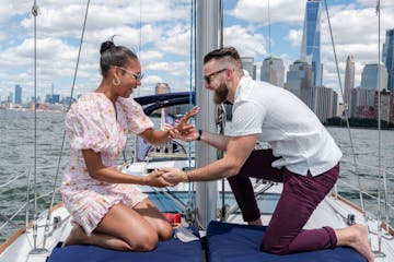 marriage proposal during a romantic boat ride in nyc for 2
