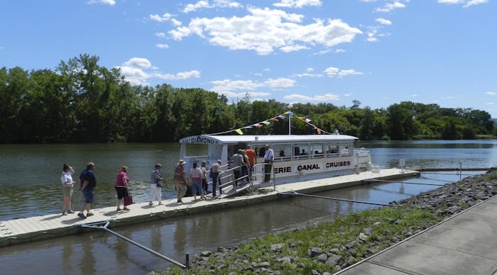erie canal sightseeing cruise