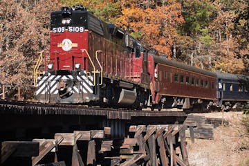 The Hiwassee Loop is a famous train ride in Tennessee with TVRM 5109 on top of the loop heading towards Copperhill. This ride is a must-do for any railroad enthusiast!