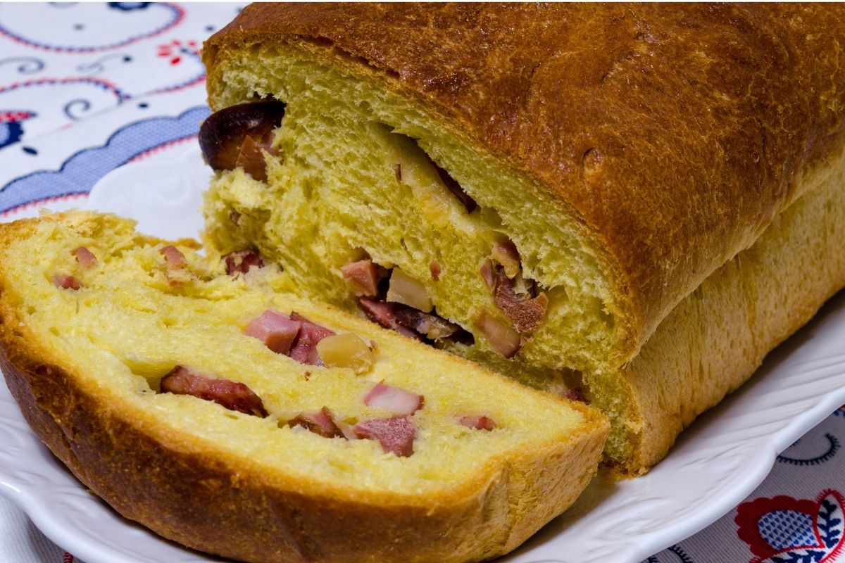 savory bread cooked with several meats