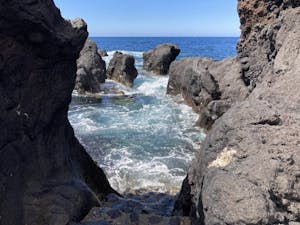 entrance to the sea in Pico island