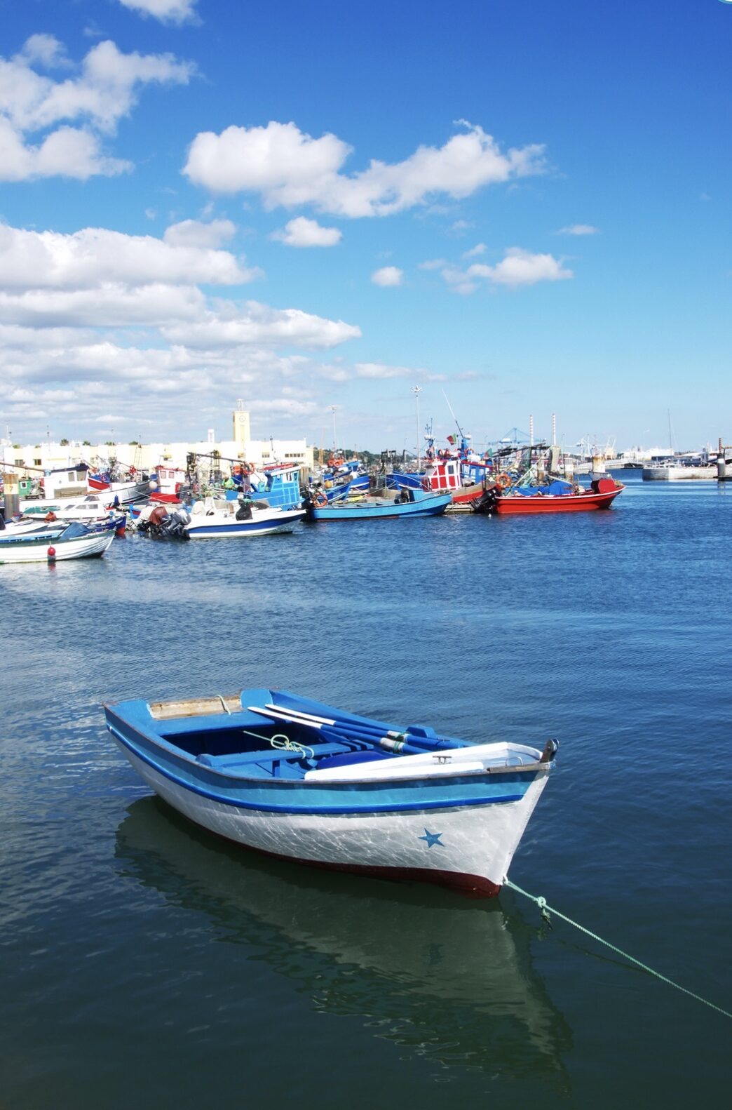 a small boat in a body of water