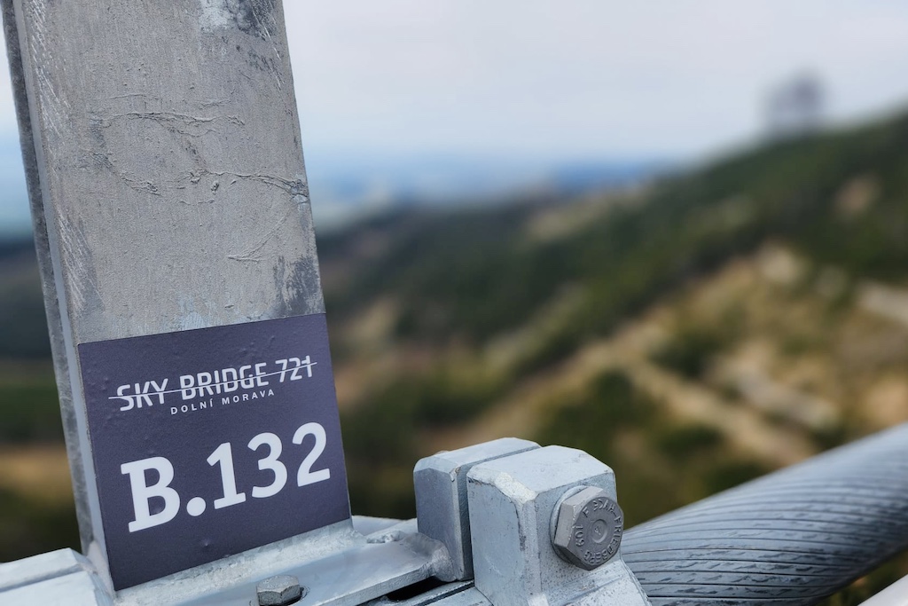 A close-up of a distance marker on the Sky Bridge