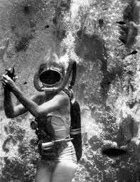 Simone Cousteau underwater