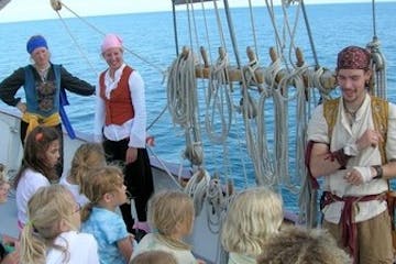 Participants and guides on an educational sailing tour in Chicago