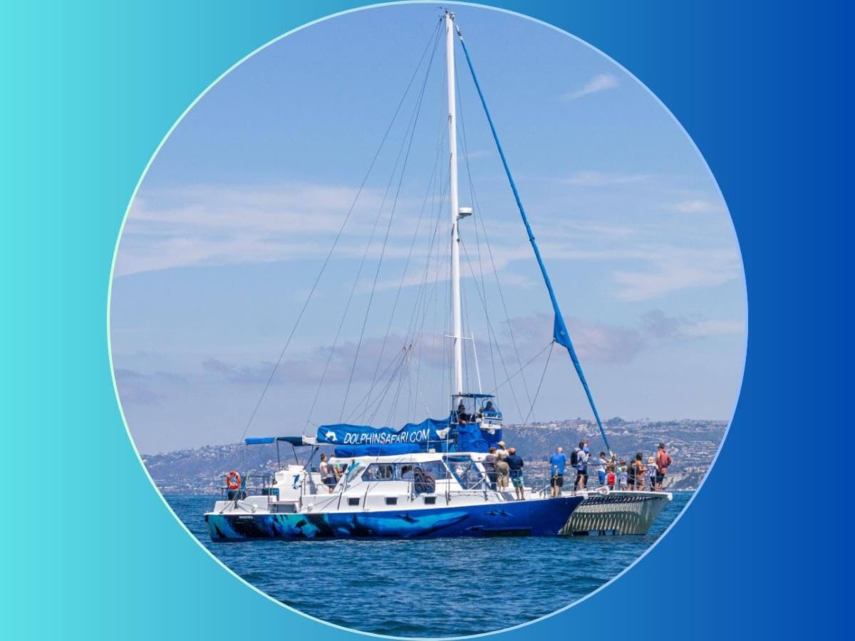 Catamaran Manute'a available for burial at sea