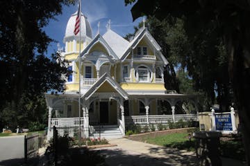 J.P. Donnelly house as seen on Mount Dora Transit's tour of historic downtown