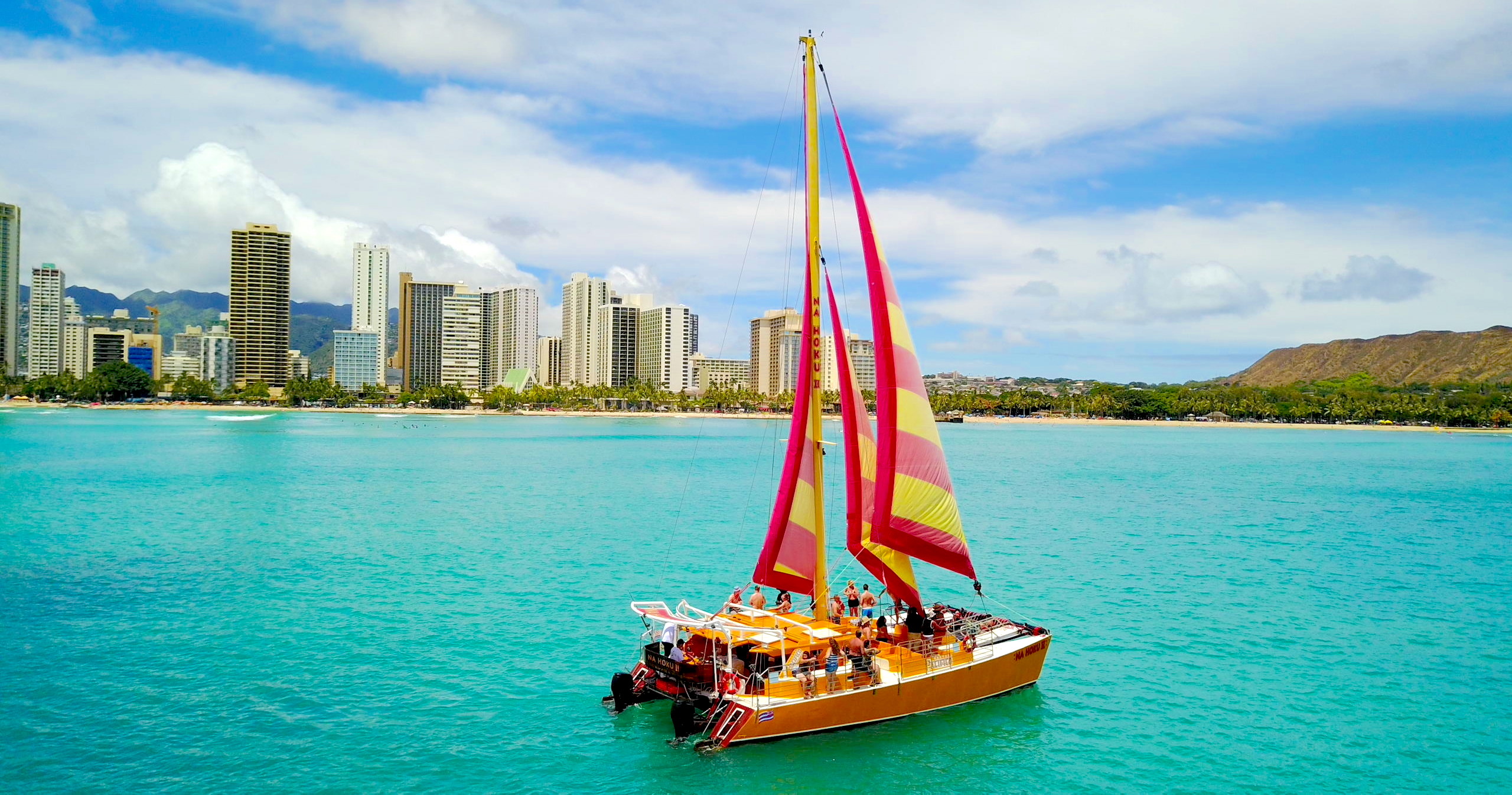 Na Hoku 2 & Na Hoku 3 Catamarans | Waikiki & Kaka'ako Cruises
