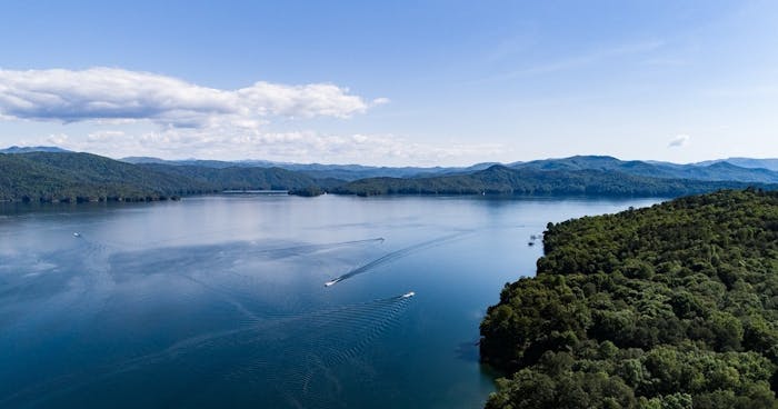 Lake Keowee & Lake Jocassee Pontoon Rentals | Jocassee Keowee Rentals