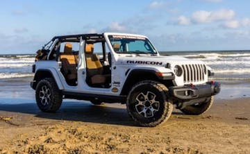 2021 Jeep Wrangler (White) | Galveston Slingshot Rentals