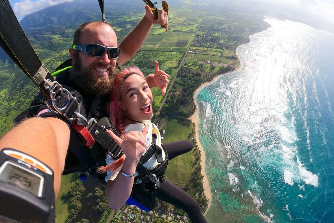 skydiving over Oahu