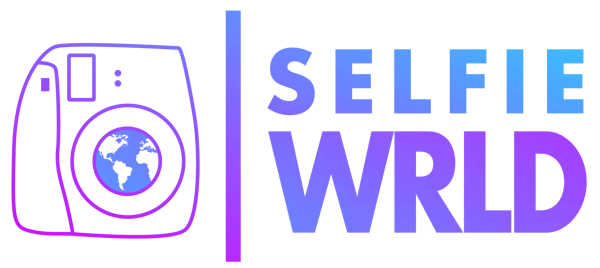Selfie World logo