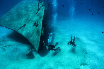 Scuba Diving Cancun C58 Minesweeper Shipwreck