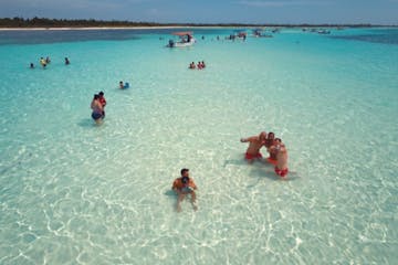 People enjoying Playa El Cielito