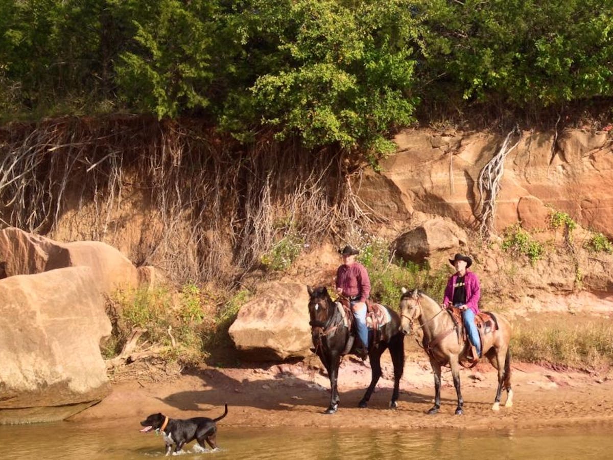 Honey Lee Ranch | horseback riding and trail rides in Oklahoma