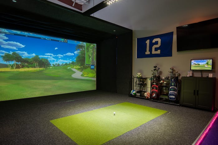 Golf Simulator, Portland | Mini Golf Bar | Birdie Time Pub