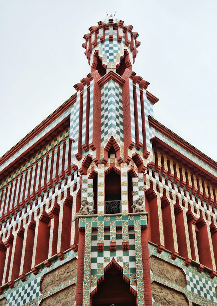 A tower of Casa Vicens.