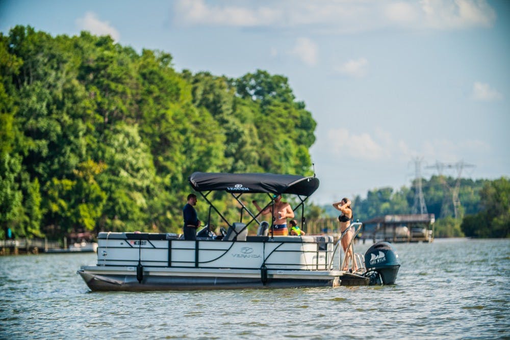 5 Best Reason to Rent a Boat on Lake Wylie Lake Wylie Boat Rental