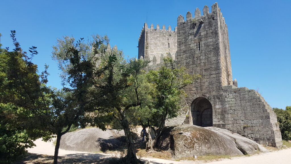 Built o the 10th century, the Castle of Guimarães is the main medieval monument from this UNESCO and historic city.
