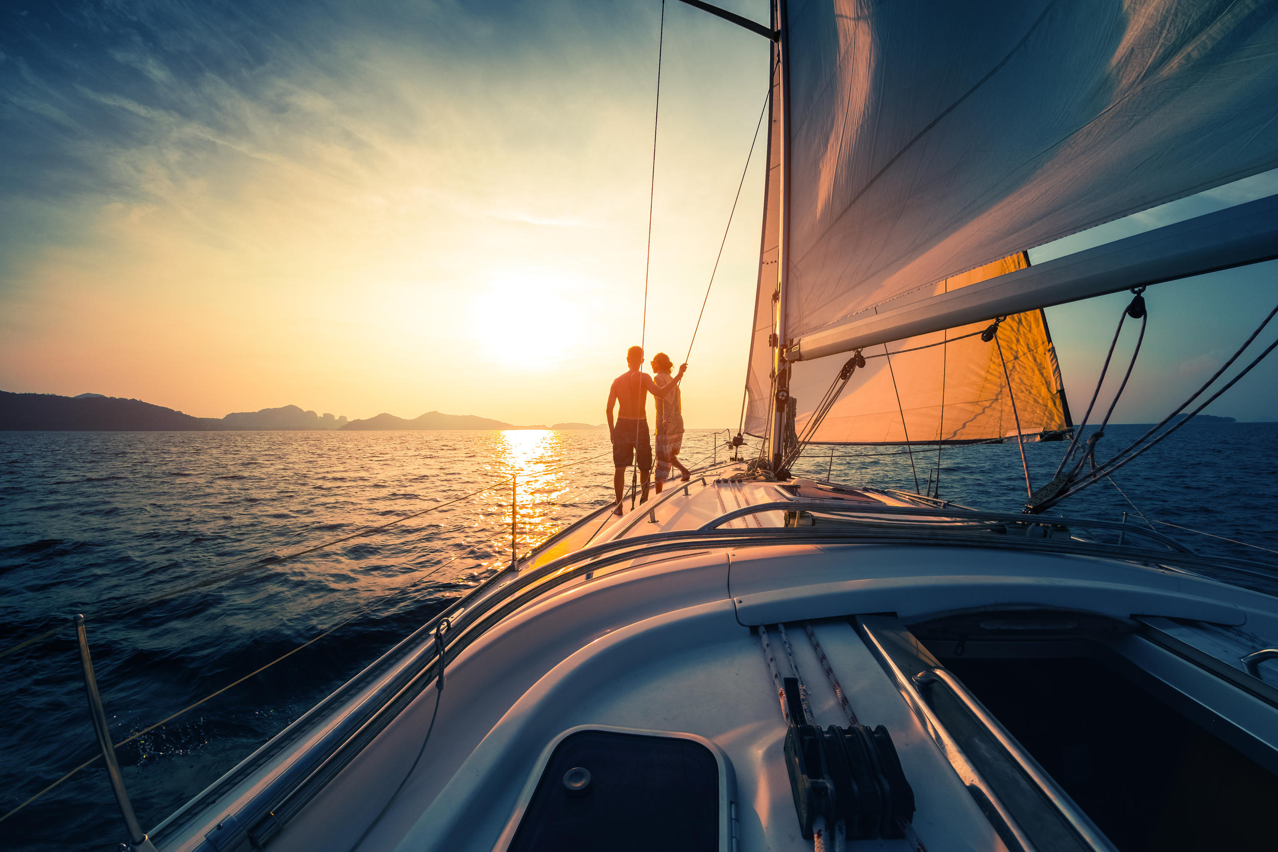 Sailboat rental deals