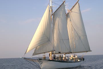 sturgeon bay boat tours of the tall ships